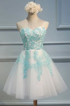 A Line Sweetheart Short White Tulle Homecoming Dress with Lace Appliques OK431