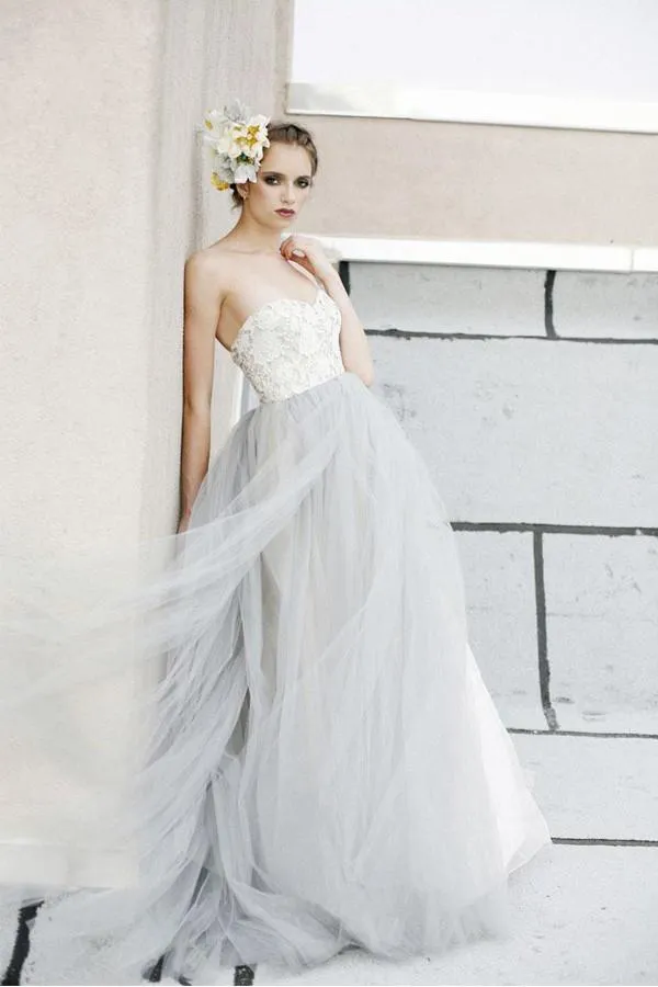 Anneprom A-Line White Lace Grey Tulle Strapless Sweetheart Neck Wedding Dress APW0081
