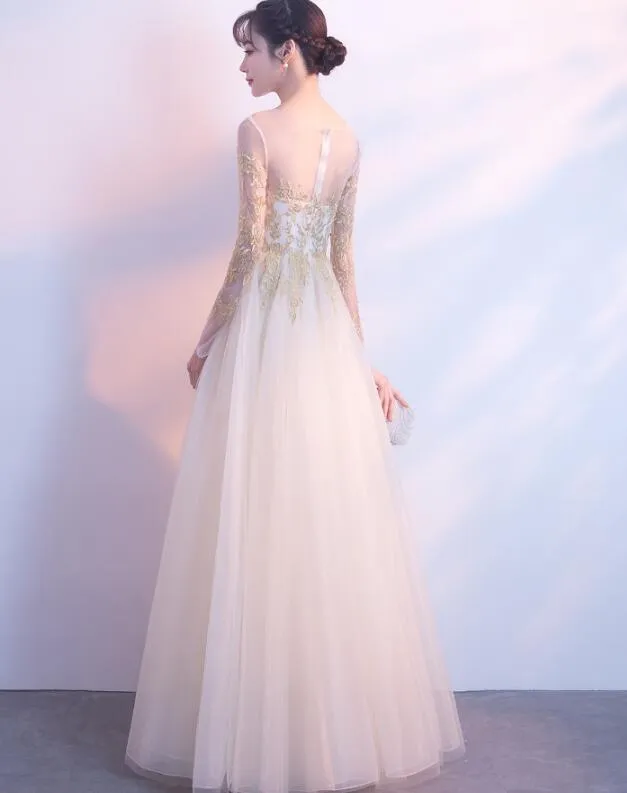Beautiful Light Champagne Long Sleeves with Gold Applique, Charming Formal Gowns 2019