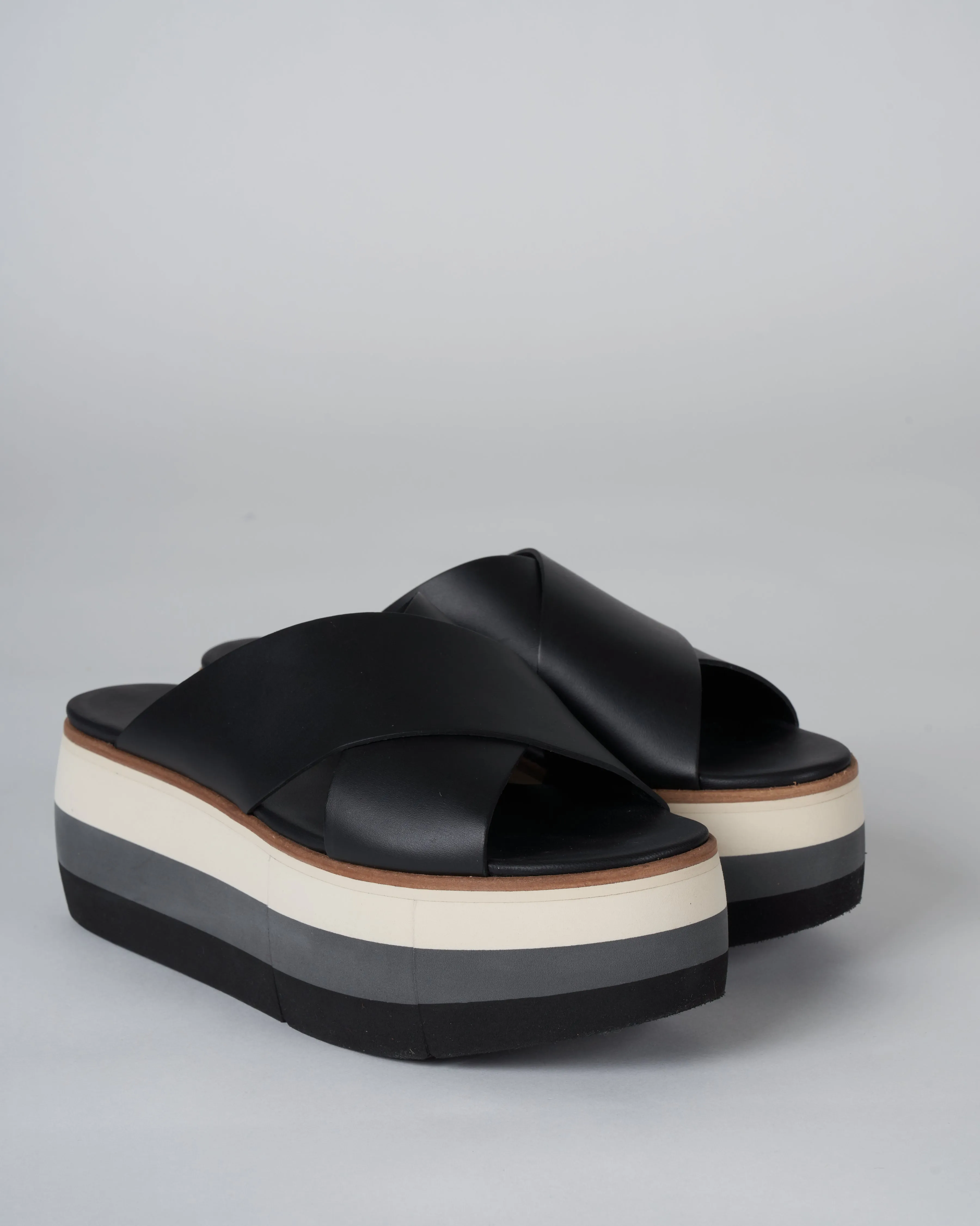 dorothea wedge - black