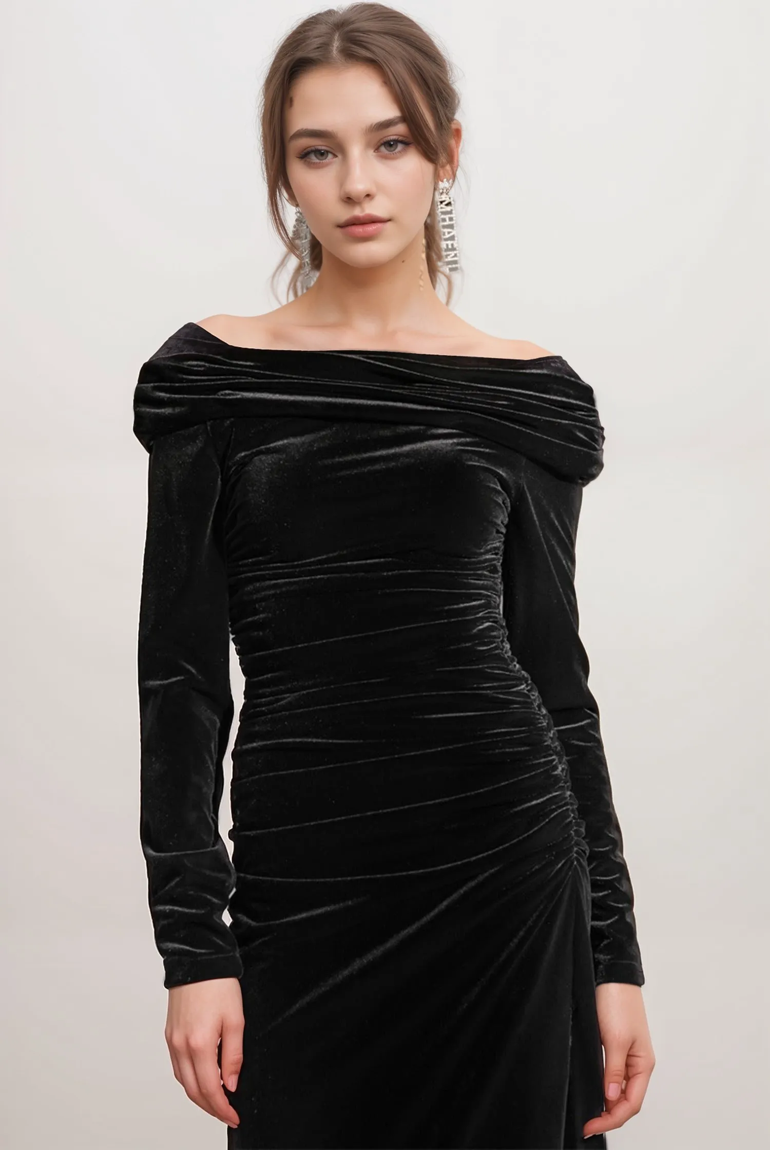 Elegant Off-the-Shoulder Velvet Sheath Dress with Side Slit