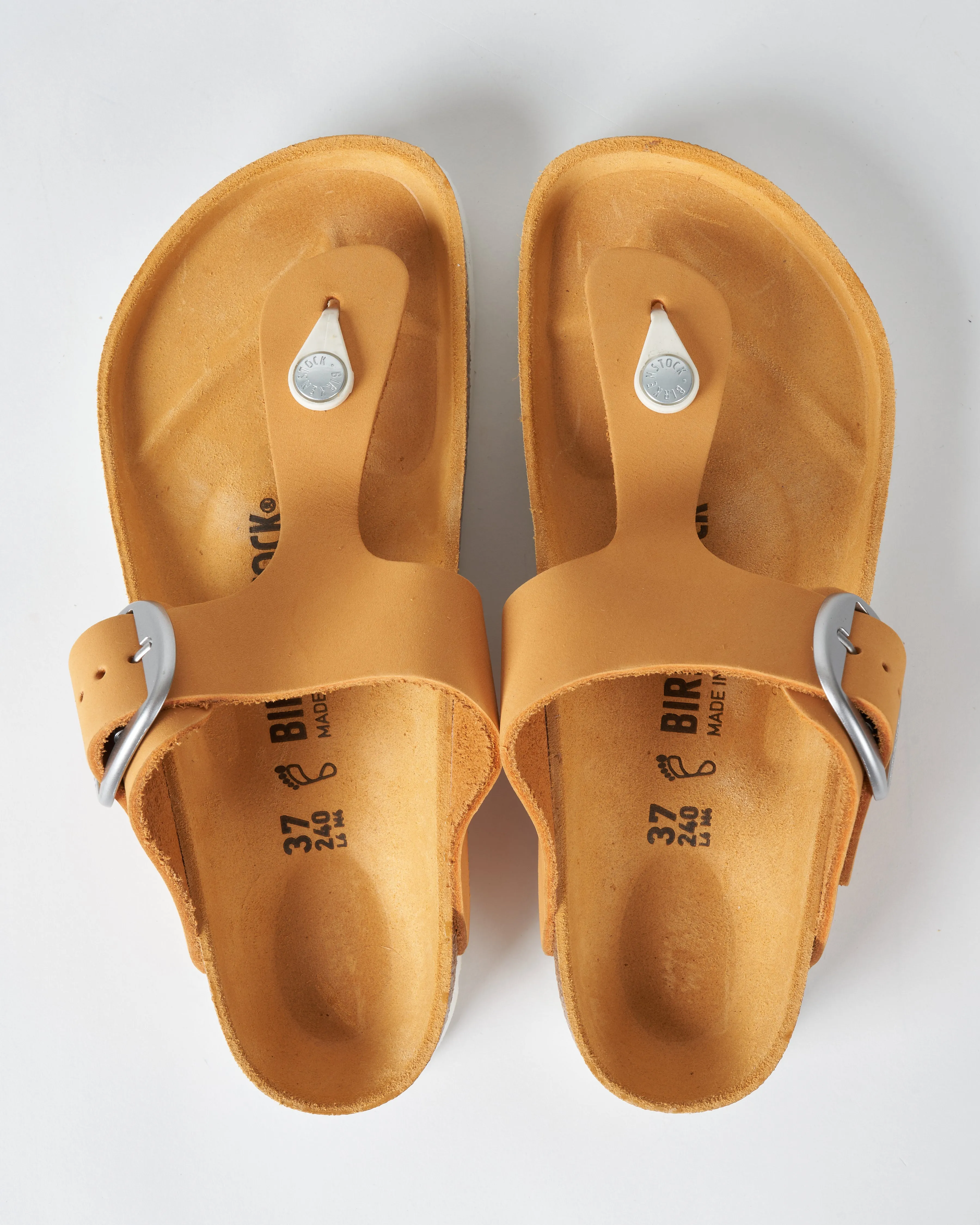 gizeh big buckle sandal - nubuck apricot