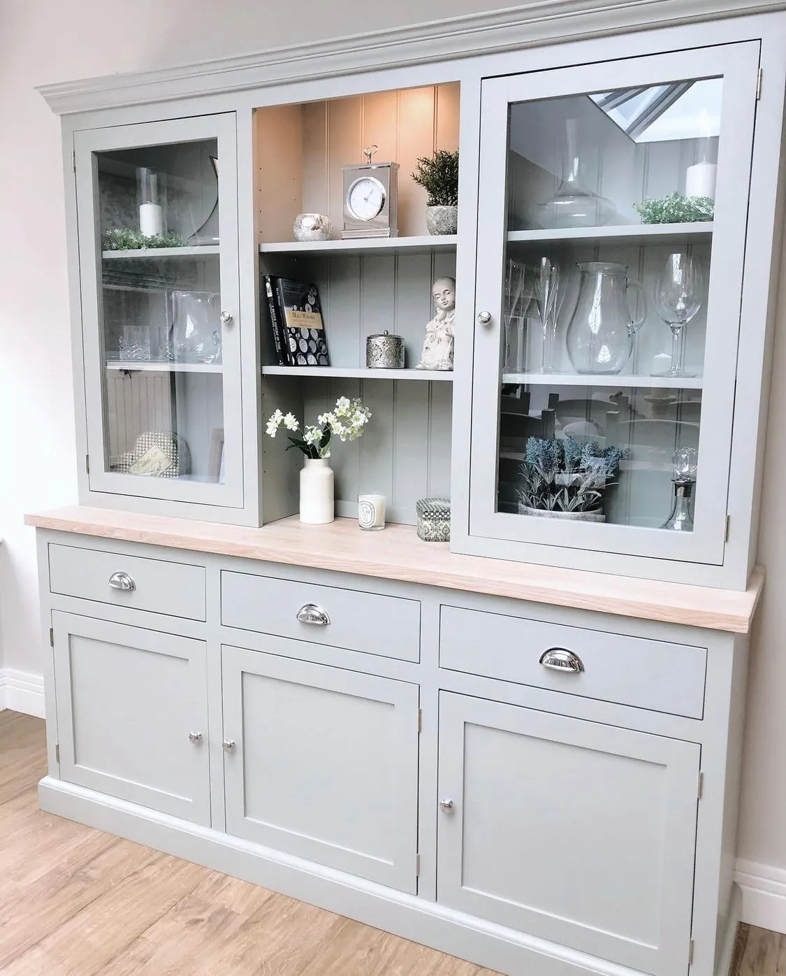 Grand Oxford Glazed Dresser
