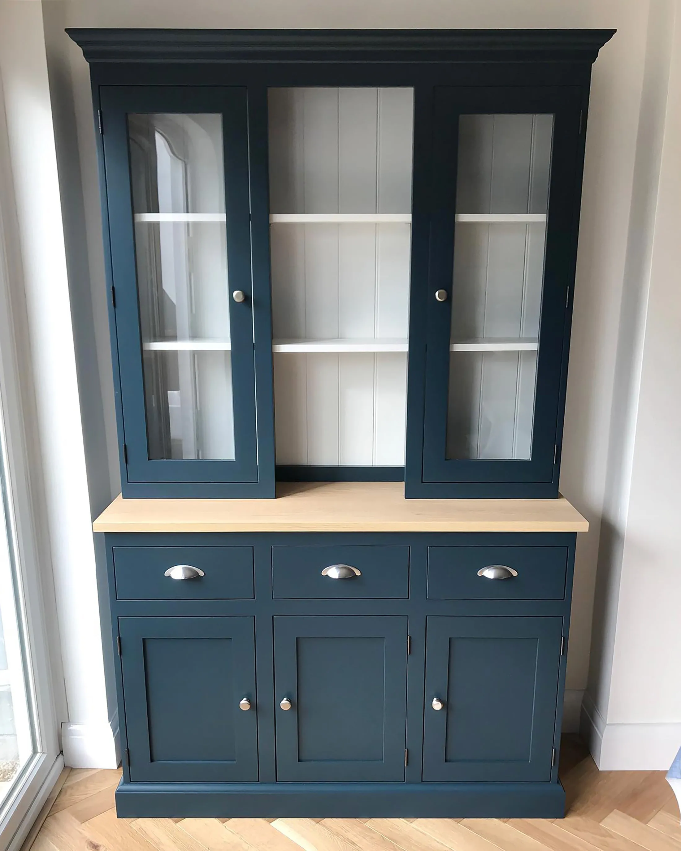 Grand Oxford Glazed Dresser