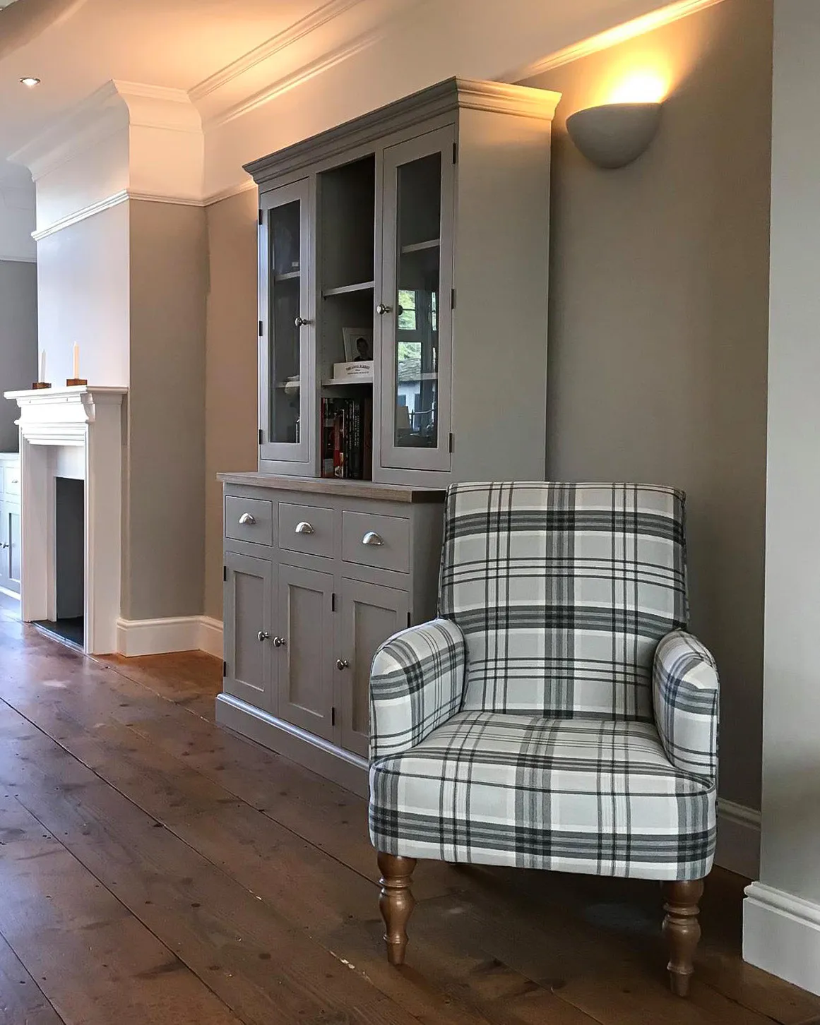 Grand Oxford Glazed Dresser
