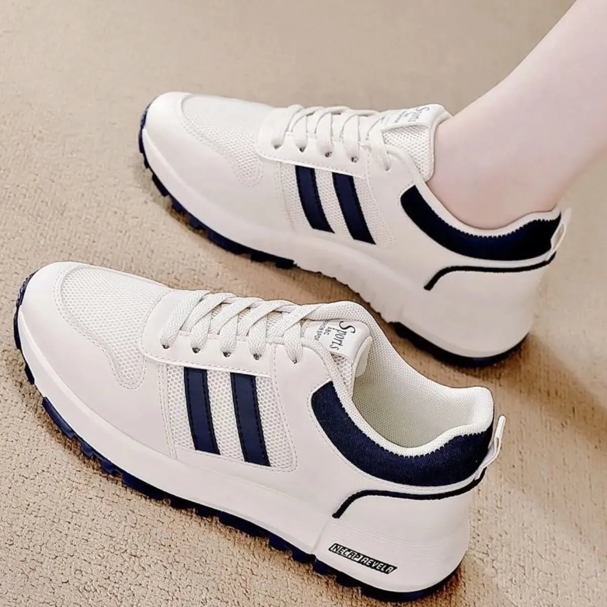 Lace Up Contrast Mesh Breathable Sneakers