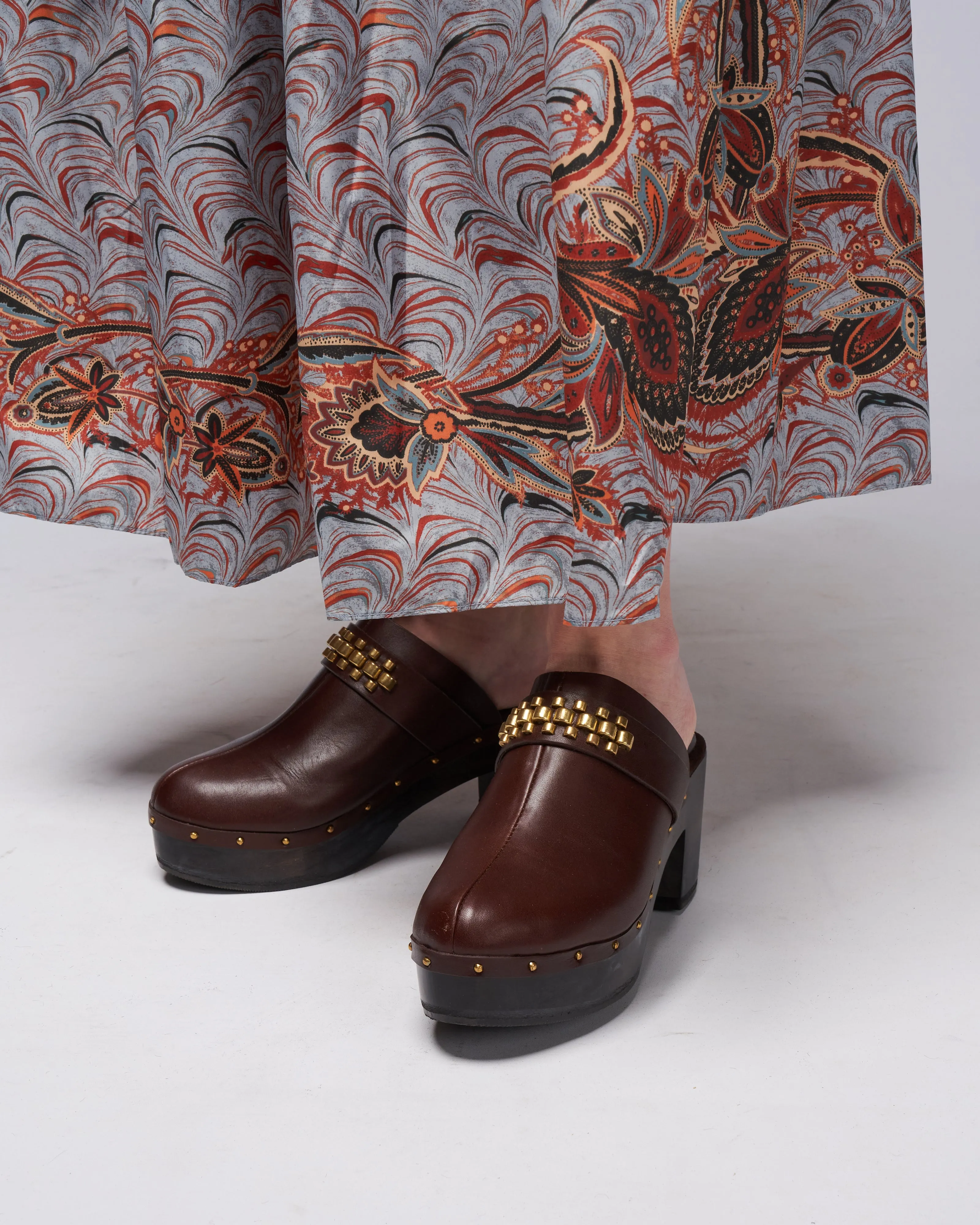 leather clog - brown aniv leather