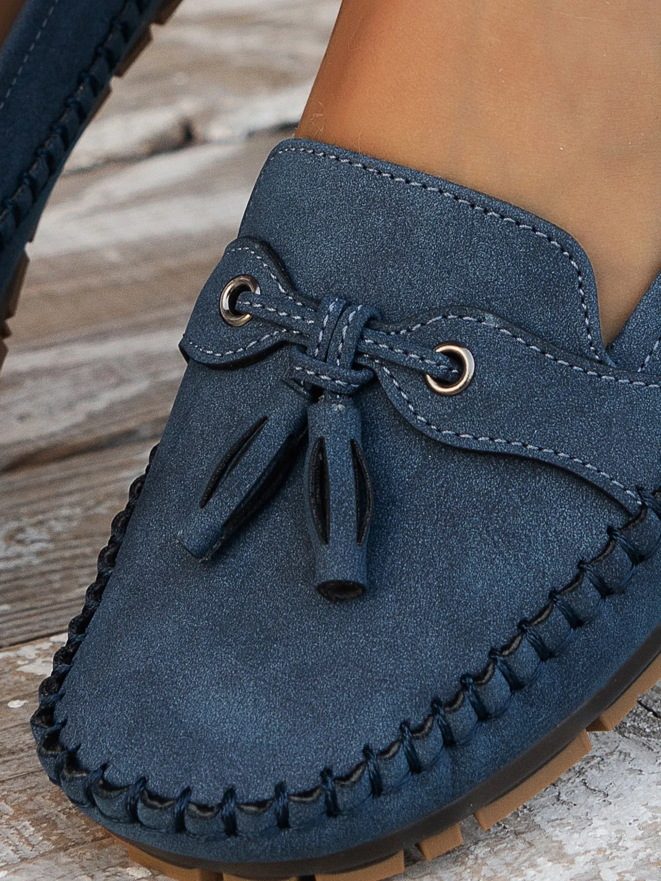 Lilly™ Comfortable Soft Moccasins
