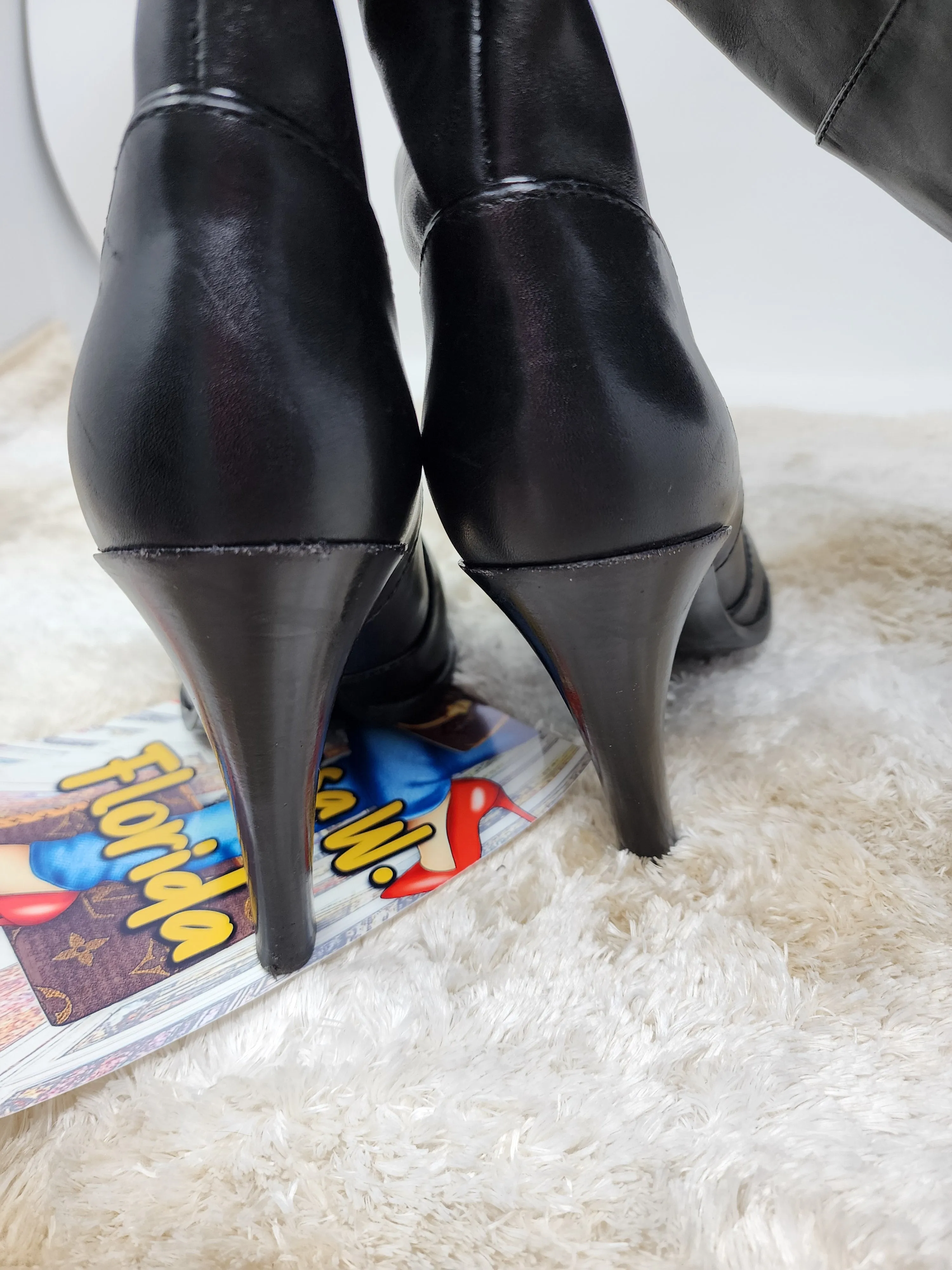 LOUIS VUITTON BLACK KNEE HIGH TALL LOGO LEATHER BOOTS - SIZE 41