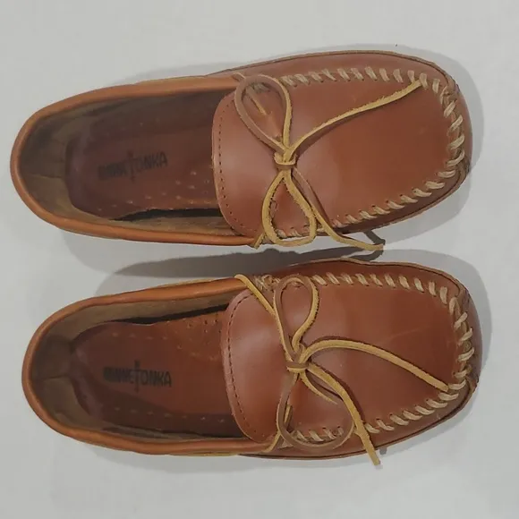 Minnetonka Men's Natural Carmel Moosehide Driving Moccasins Size 9