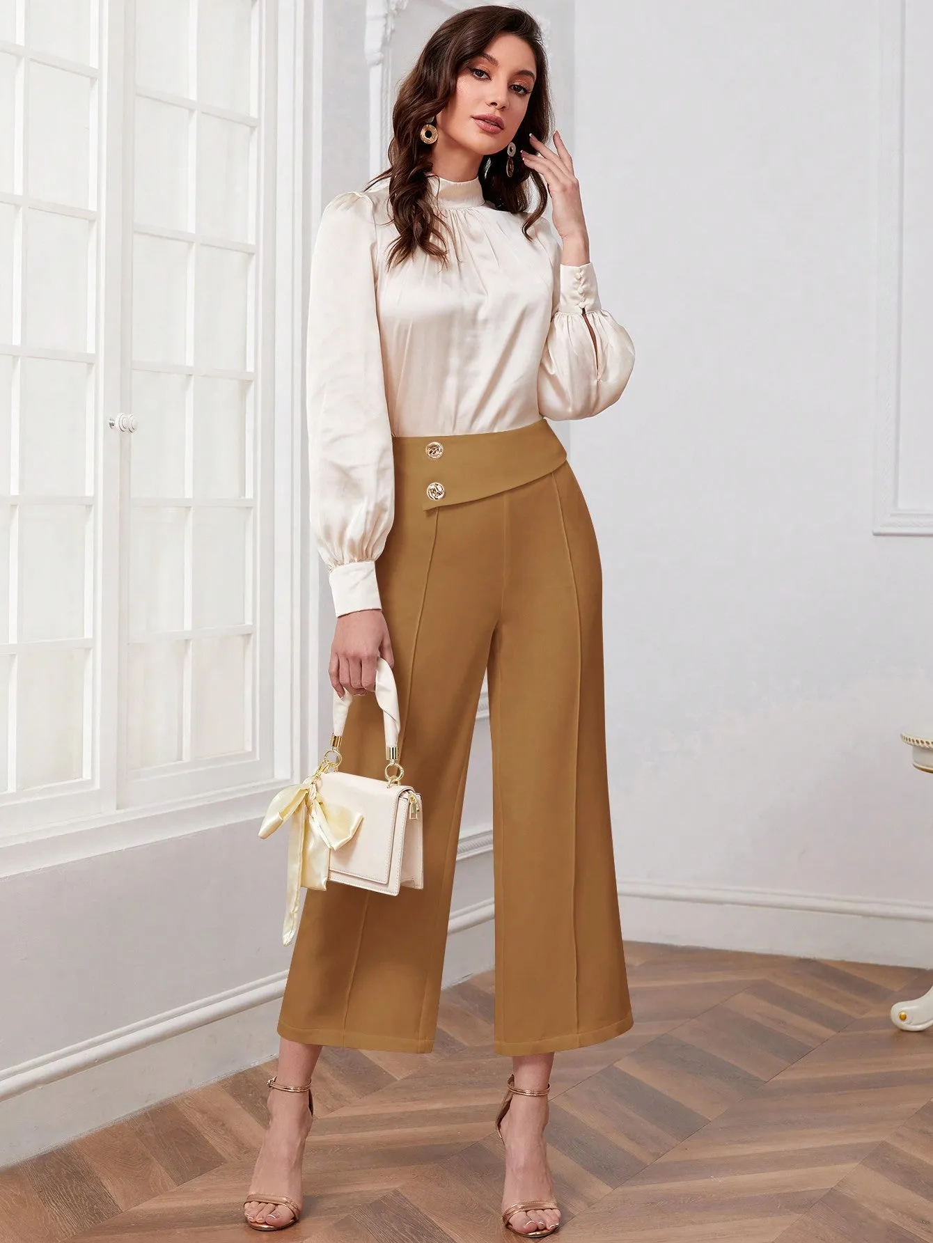 Modely Button Detail Cropped Wide Leg Pants