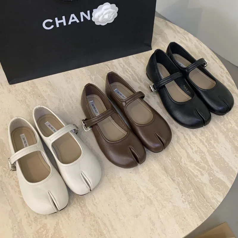 MQTIME  -  2025 Fashion Tabi Ninja Shoes Woman Low Heel Ballet Trotters Split Toe Pumps Ladies Round Heele Mary Janes Shoes Moccasins