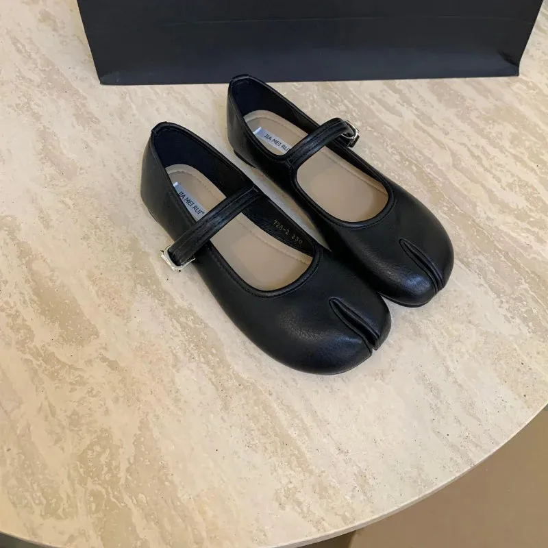 MQTIME  -  2025 Fashion Tabi Ninja Shoes Woman Low Heel Ballet Trotters Split Toe Pumps Ladies Round Heele Mary Janes Shoes Moccasins