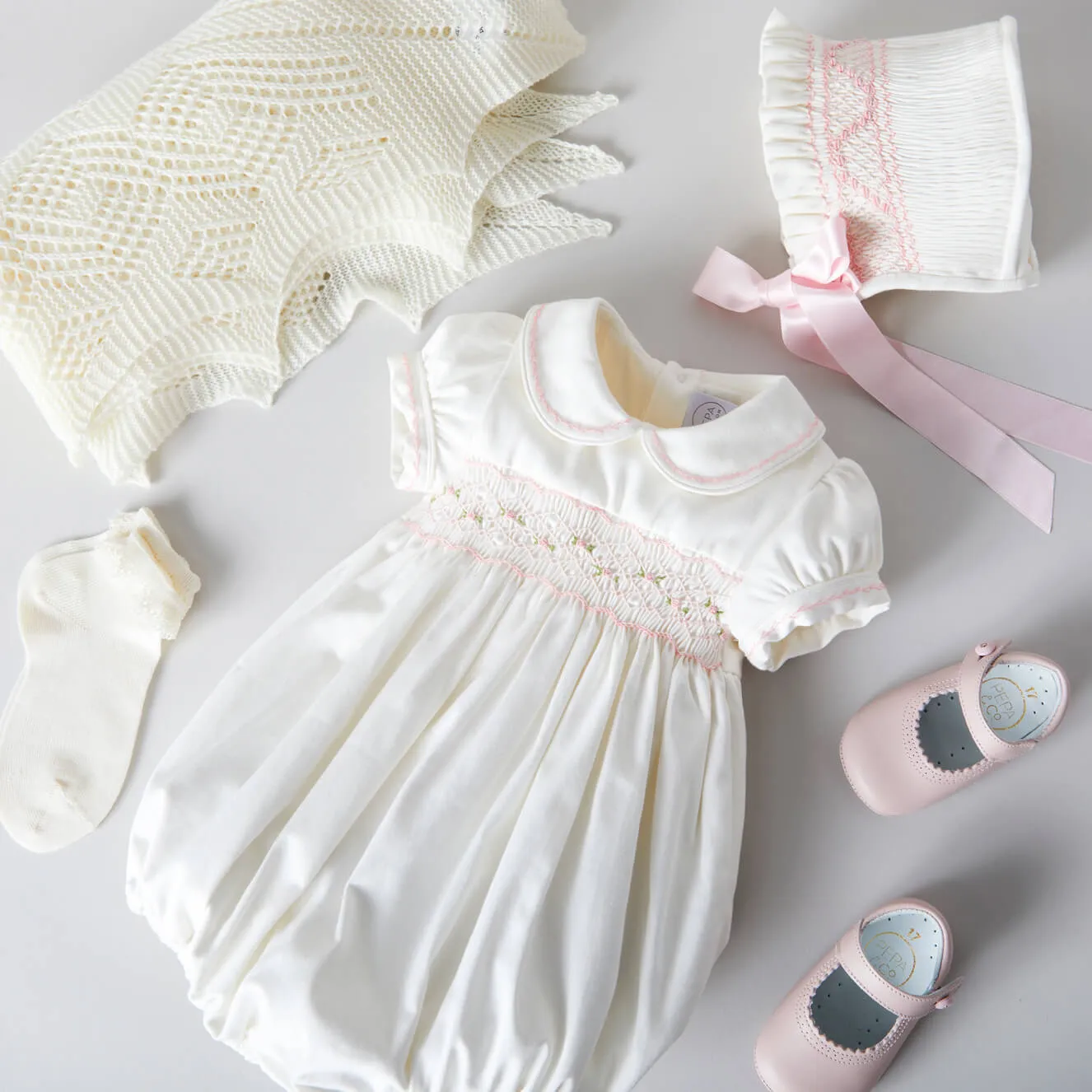 NEWBORN LOOK AW22 7