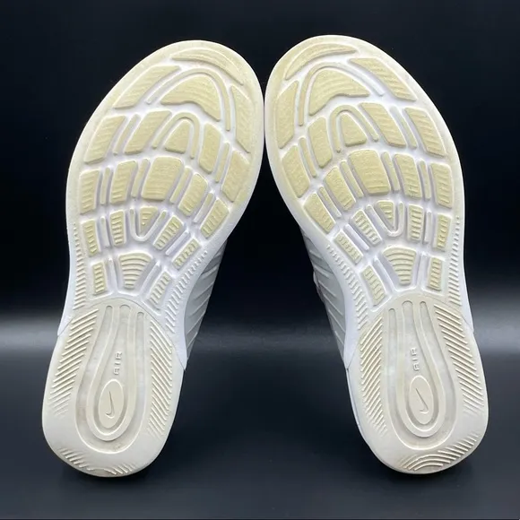 Nike Air Max Axis Women’s Sz 6.5