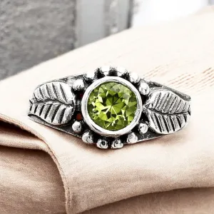 Peridot Solid 925 Sterling Silver Ring 7