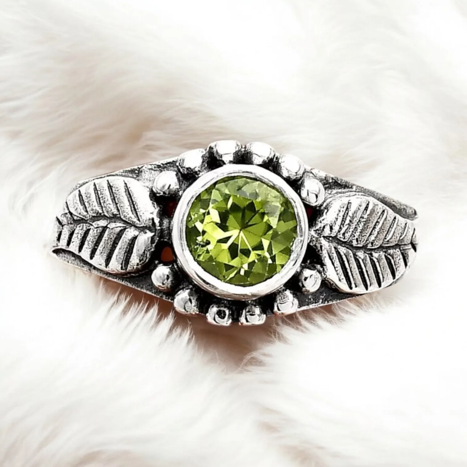Peridot Solid 925 Sterling Silver Ring 7