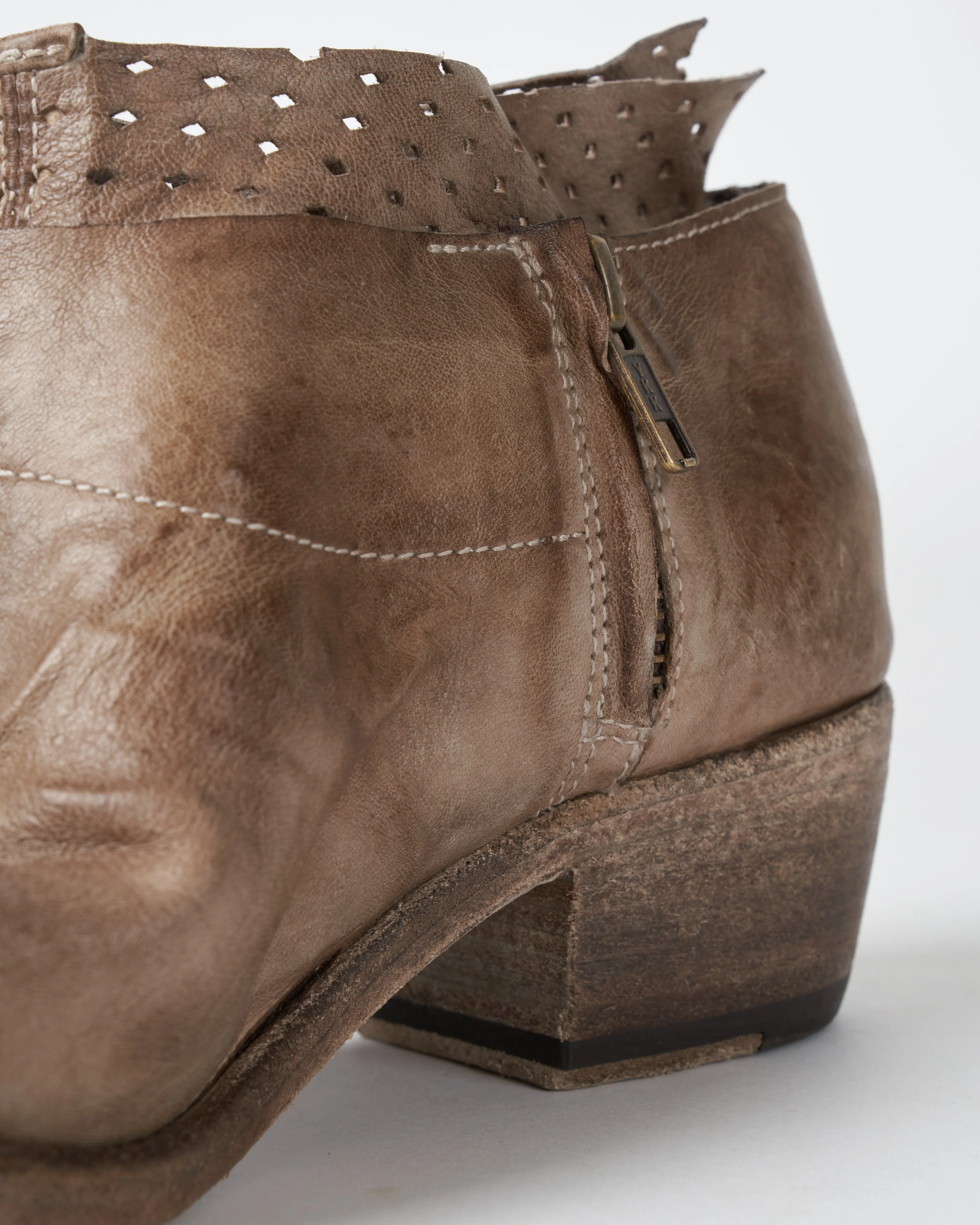 short boot - ecru