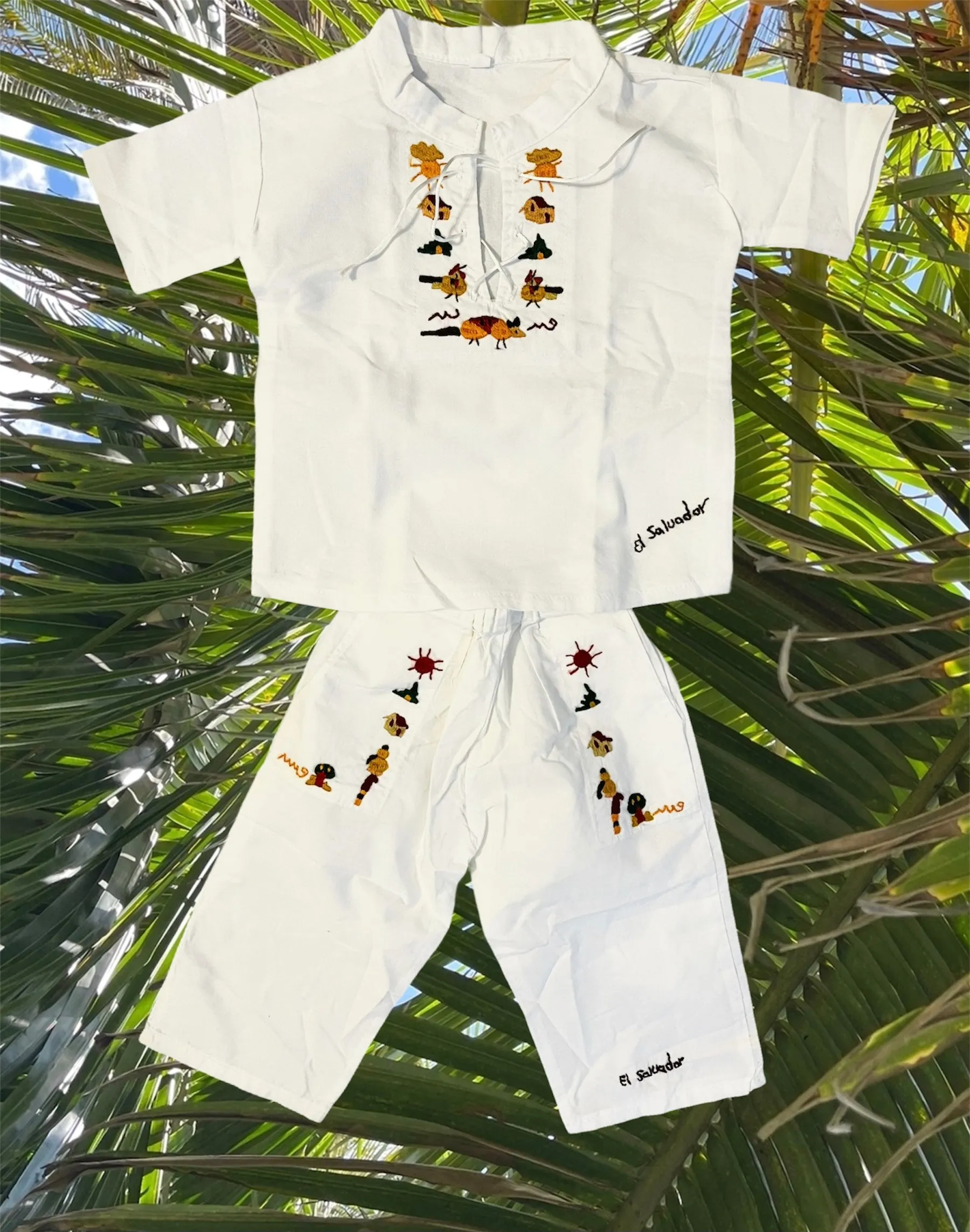 Size 2: 18-24 months Traditional Embroidered Set from El Salvador-Set de niñxs bordado