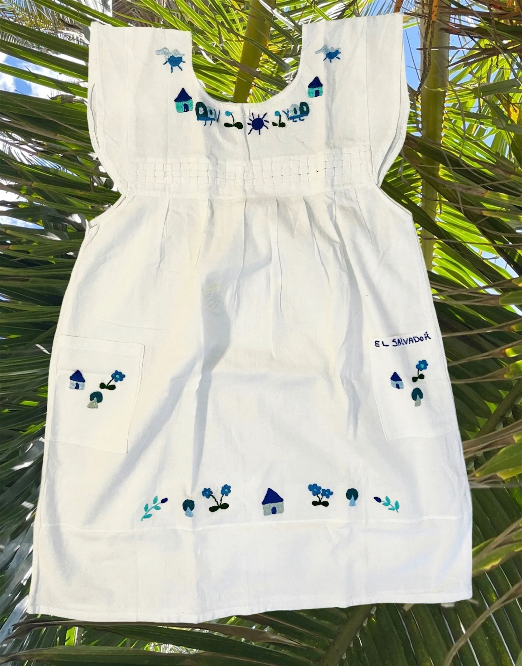 Size 8: 7/8Y Embroidered Dress Monochrome Blue - Vestidito con bordado tonos azul