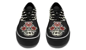 Skull Flowers Classic Shoes