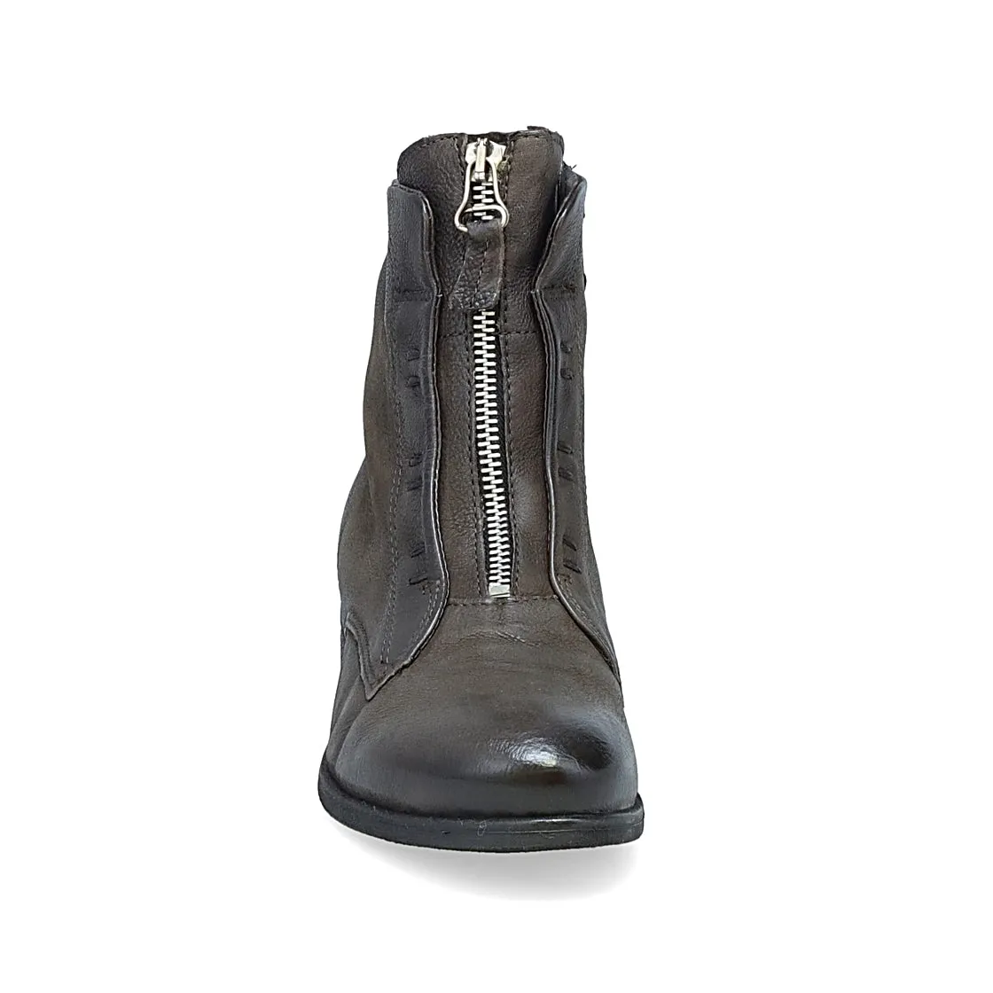 Story Ash Boot