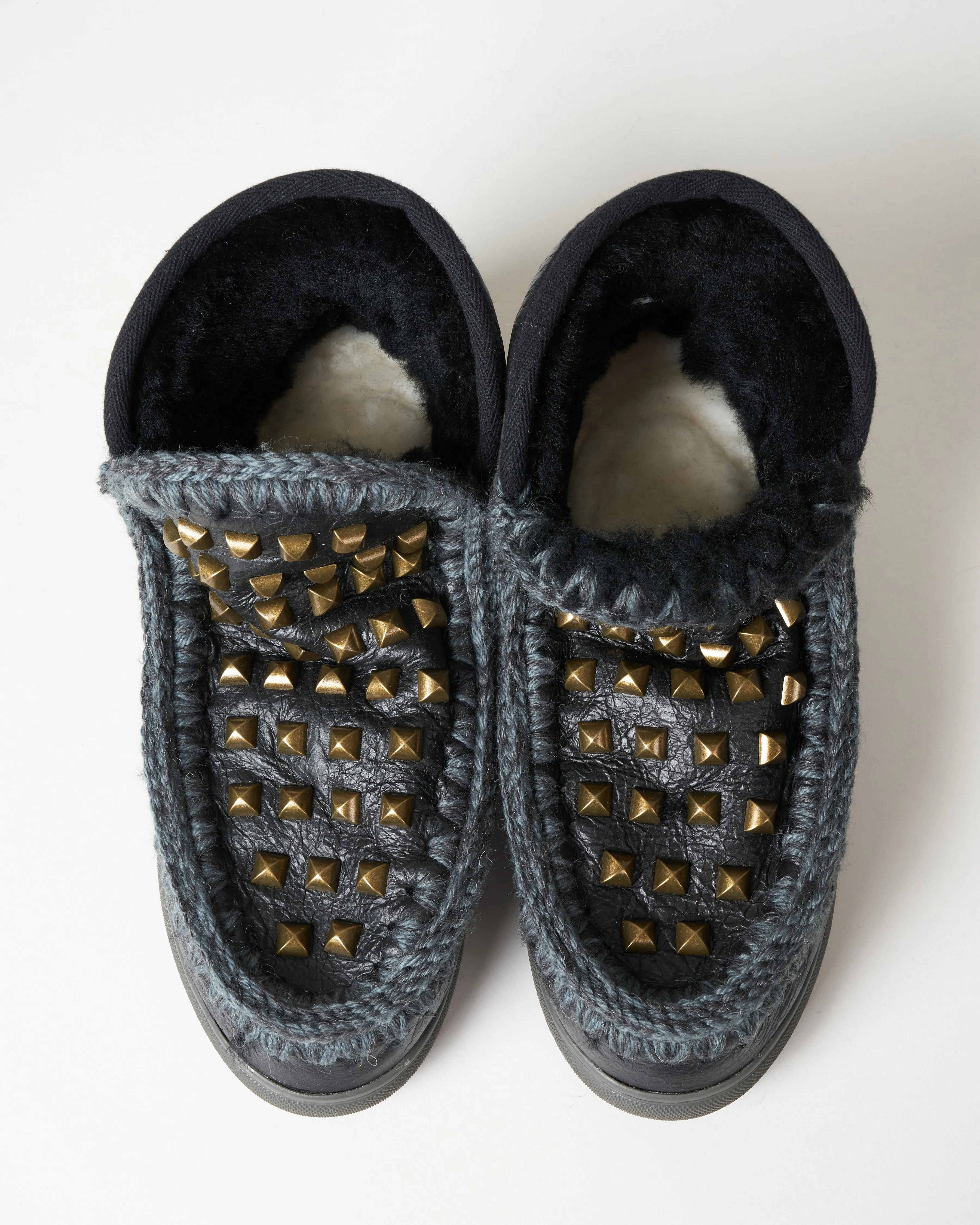 studded eskimo sneaker - black