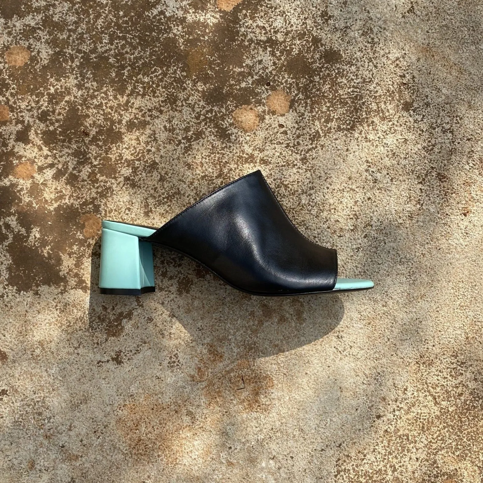 THE BLOCK HEELS