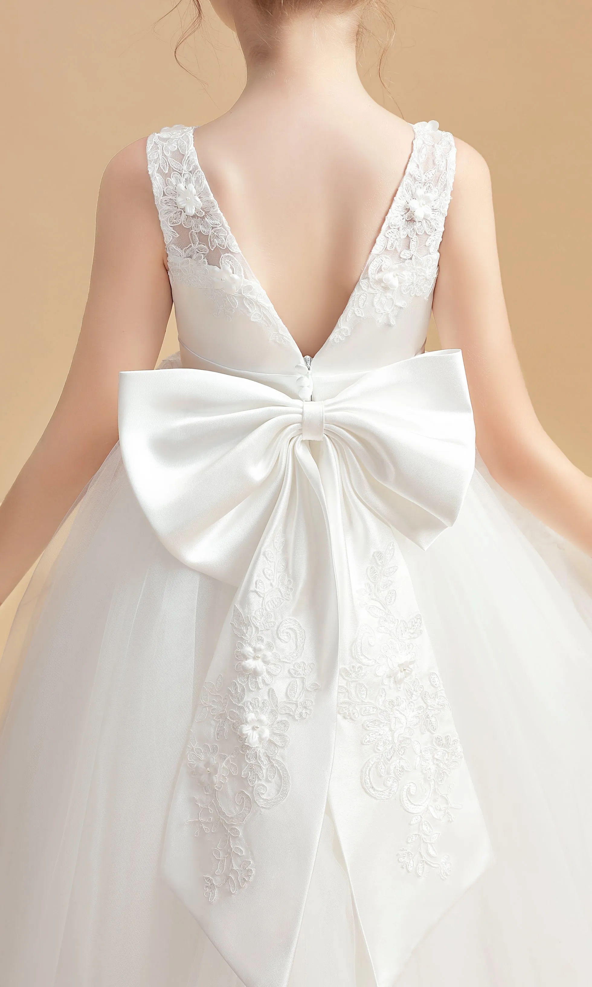 Tulle Sleeveless Ivory Flower Girl Dresses With Bowknot