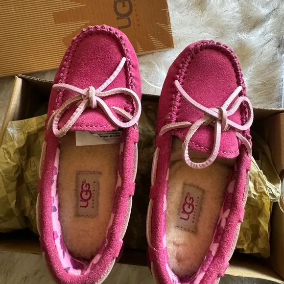UGG K Ryder Size 10 Kids/Girls Pink New (unused) in Original Box