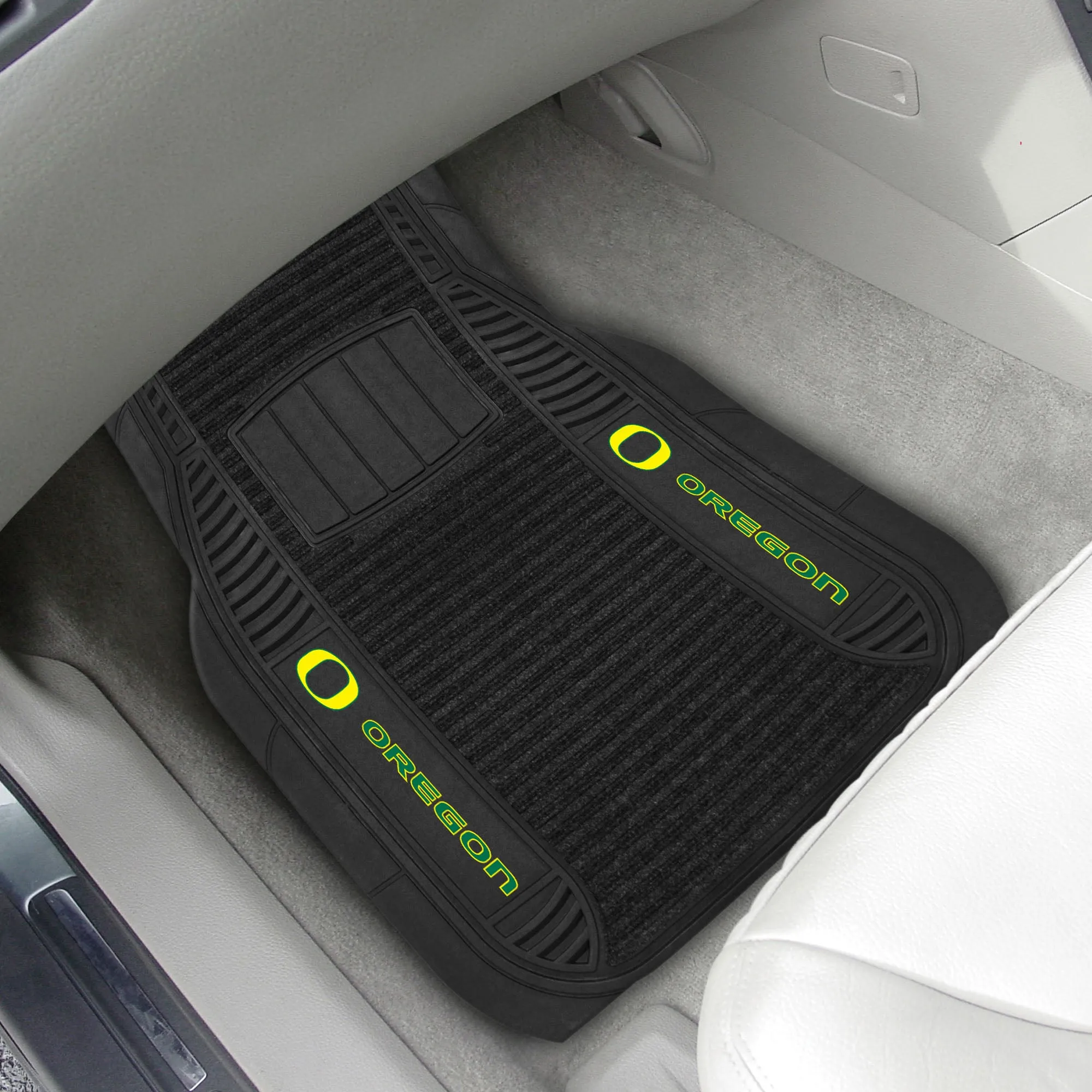 University of Oregon 2-pc Deluxe Car Mat Set