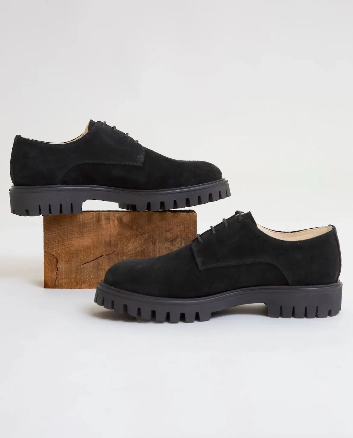 Verona Derby Shoe In Black Suede