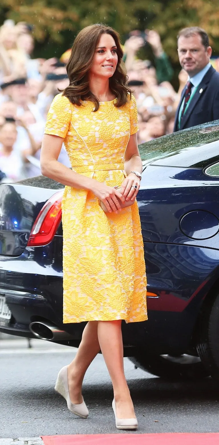 Yellow Princess Kate Middleton Lace Fit Dress Flare Knee Length Prom Celebrity Formal Dress In Germany